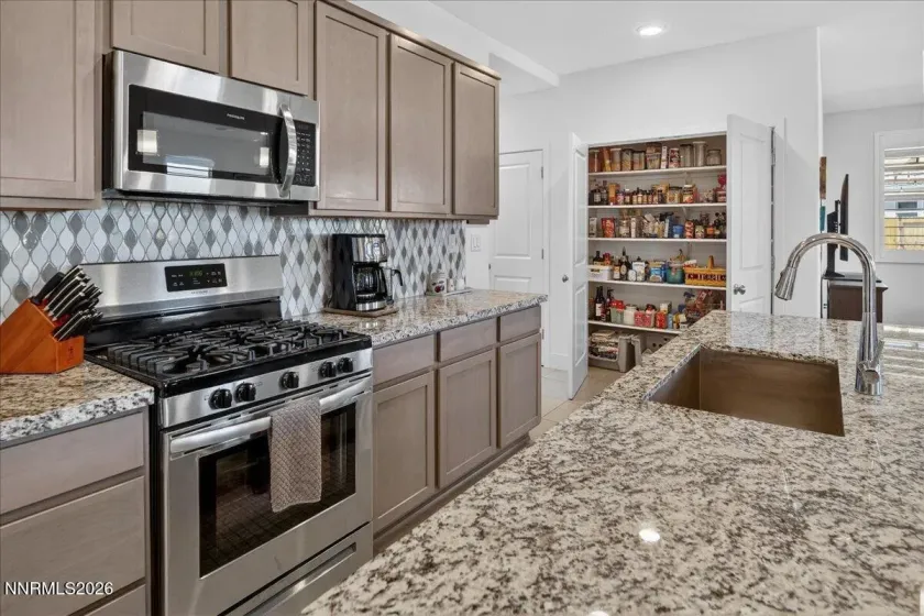 10 Zenith, Minden, Nevada 89423, 3 Bedrooms Bedrooms, ,2 BathroomsBathrooms,Residential,Residential,Zenith,260004172