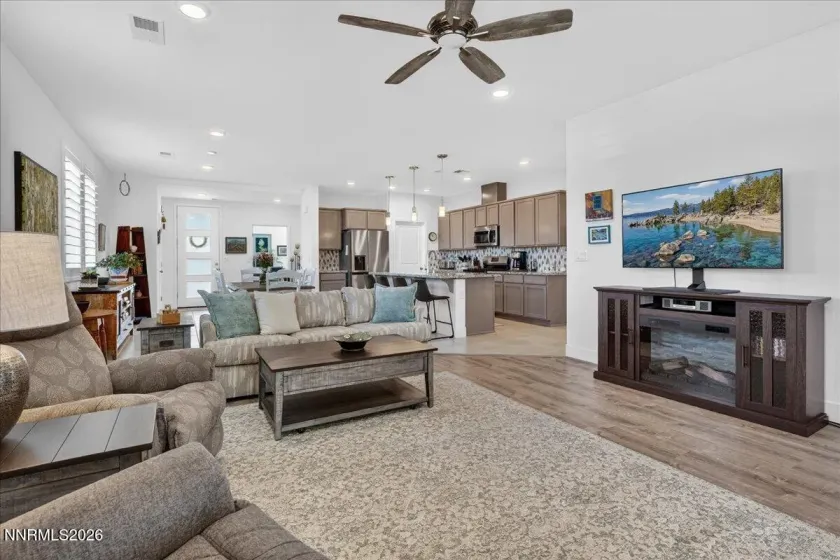 10 Zenith, Minden, Nevada 89423, 3 Bedrooms Bedrooms, ,2 BathroomsBathrooms,Residential,Residential,Zenith,260004172