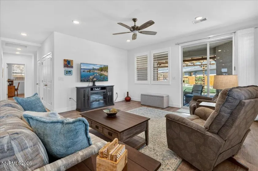 10 Zenith, Minden, Nevada 89423, 3 Bedrooms Bedrooms, ,2 BathroomsBathrooms,Residential,Residential,Zenith,260004172