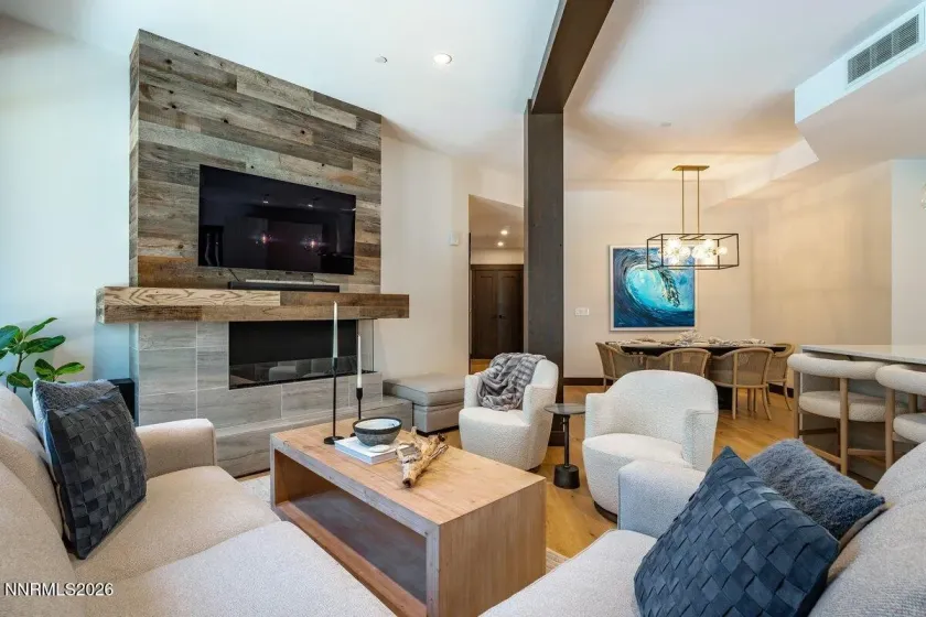 33 Beach Club, Stateline, Nevada 89449, 3 Bedrooms Bedrooms, ,2 BathroomsBathrooms,Residential,Residential,Beach Club,260004174