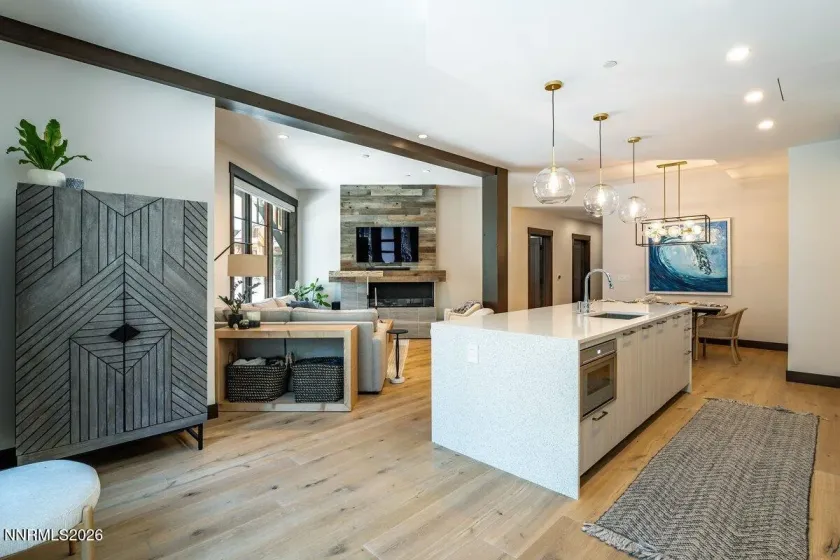 33 Beach Club, Stateline, Nevada 89449, 3 Bedrooms Bedrooms, ,2 BathroomsBathrooms,Residential,Residential,Beach Club,260004174