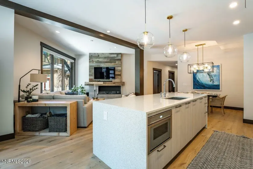 33 Beach Club, Stateline, Nevada 89449, 3 Bedrooms Bedrooms, ,2 BathroomsBathrooms,Residential,Residential,Beach Club,260004174