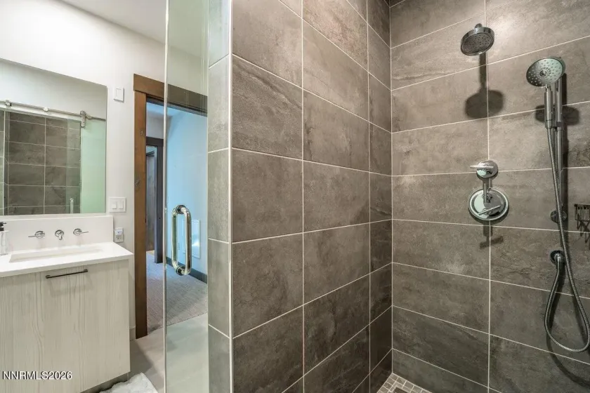 33 Beach Club, Stateline, Nevada 89449, 3 Bedrooms Bedrooms, ,2 BathroomsBathrooms,Residential,Residential,Beach Club,260004174