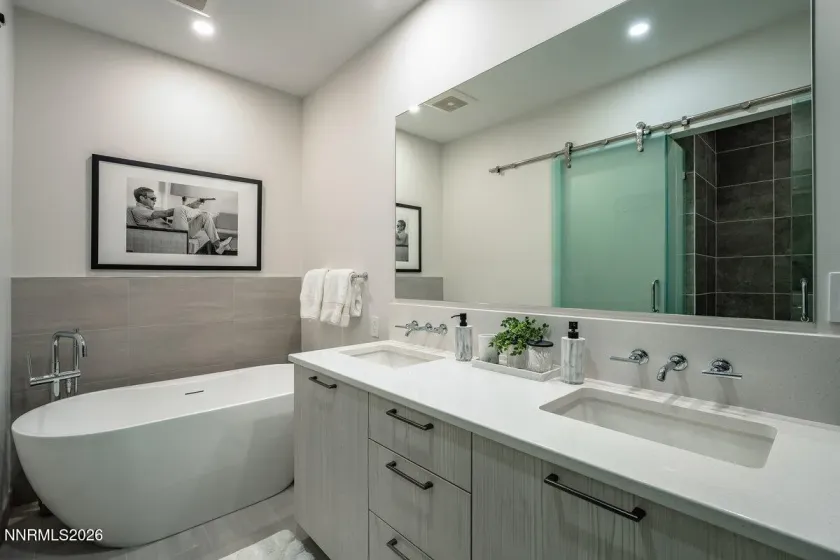 33 Beach Club, Stateline, Nevada 89449, 3 Bedrooms Bedrooms, ,2 BathroomsBathrooms,Residential,Residential,Beach Club,260004174