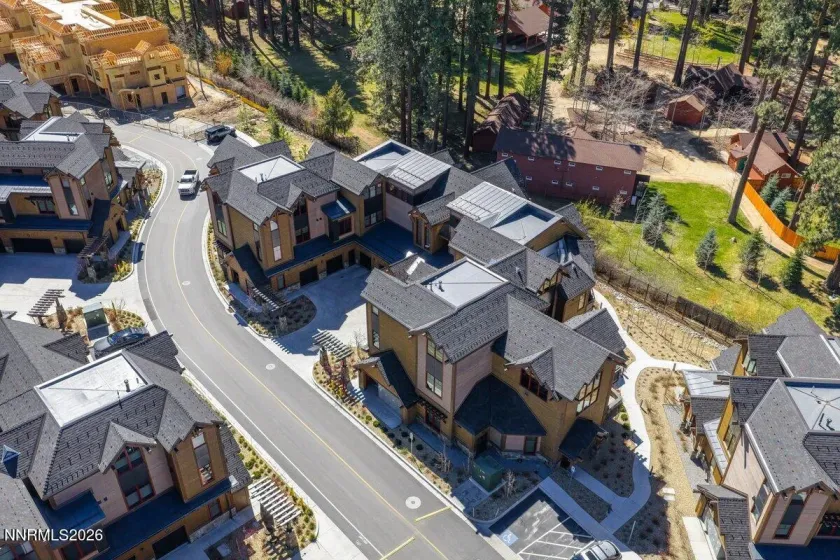 33 Beach Club, Stateline, Nevada 89449, 3 Bedrooms Bedrooms, ,2 BathroomsBathrooms,Residential,Residential,Beach Club,260004174