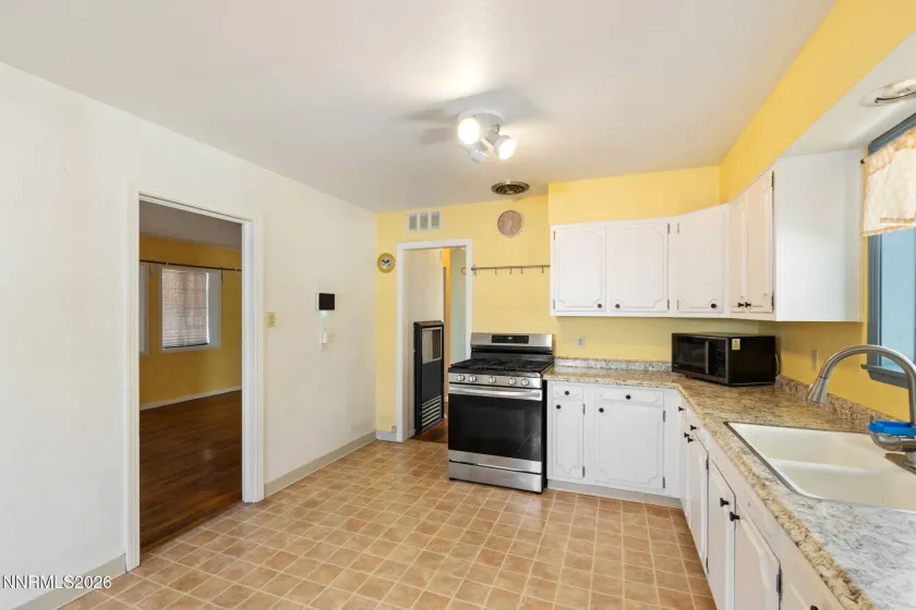 745 Hood, Reno, Nevada 89512, 2 Bedrooms Bedrooms, ,1 BathroomBathrooms,Residential,Residential,Hood,260004177