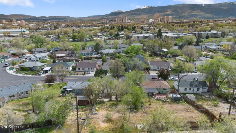 745 Hood, Reno, Nevada 89512, 2 Bedrooms Bedrooms, ,1 BathroomBathrooms,Residential,Residential,Hood,260004177