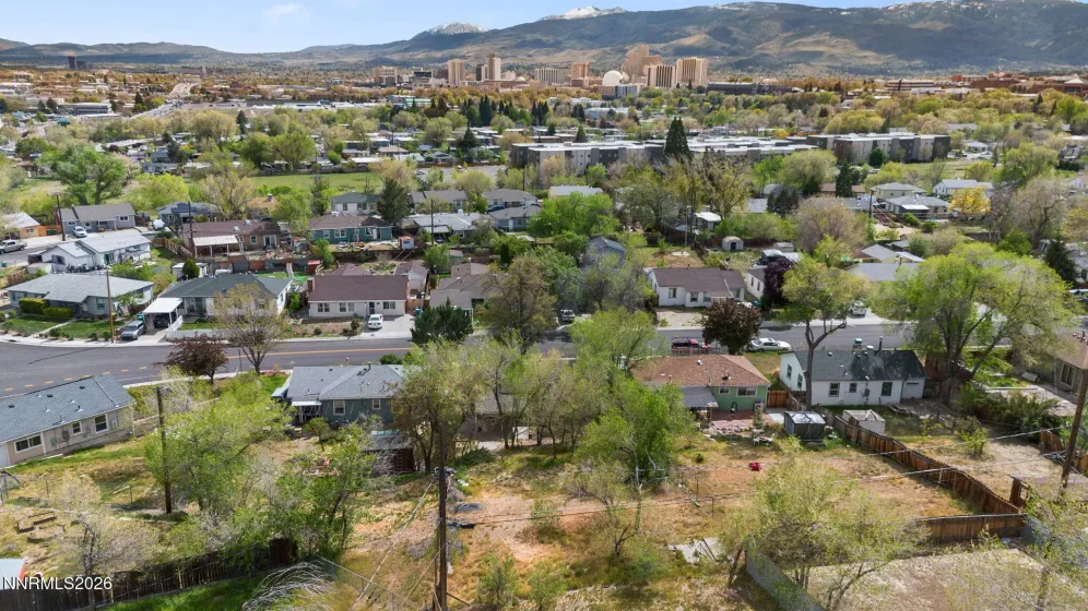 745 Hood, Reno, Nevada 89512, 2 Bedrooms Bedrooms, ,1 BathroomBathrooms,Residential,Residential,Hood,260004177