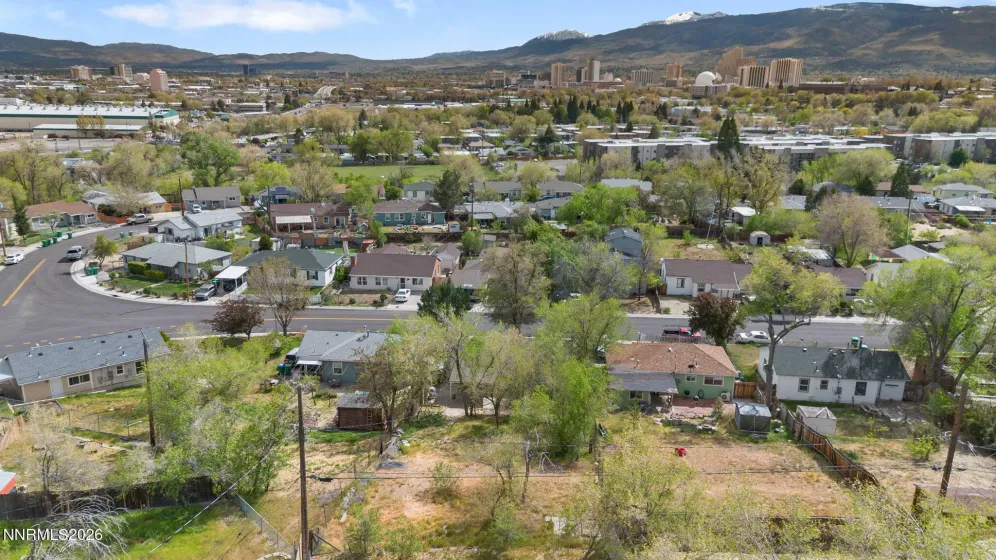 745 Hood, Reno, Nevada 89512, 2 Bedrooms Bedrooms, ,1 BathroomBathrooms,Residential,Residential,Hood,260004177