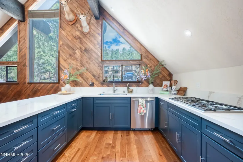 949 Dana, Incline Village, Nevada 89451, 3 Bedrooms Bedrooms, ,2 BathroomsBathrooms,Residential,Residential,Dana,260004178