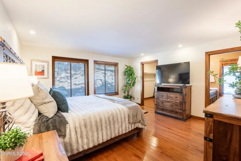 949 Dana, Incline Village, Nevada 89451, 3 Bedrooms Bedrooms, ,2 BathroomsBathrooms,Residential,Residential,Dana,260004178