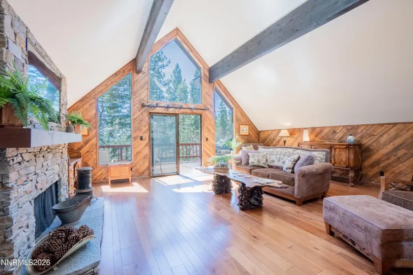 949 Dana, Incline Village, Nevada 89451, 3 Bedrooms Bedrooms, ,2 BathroomsBathrooms,Residential,Residential,Dana,260004178