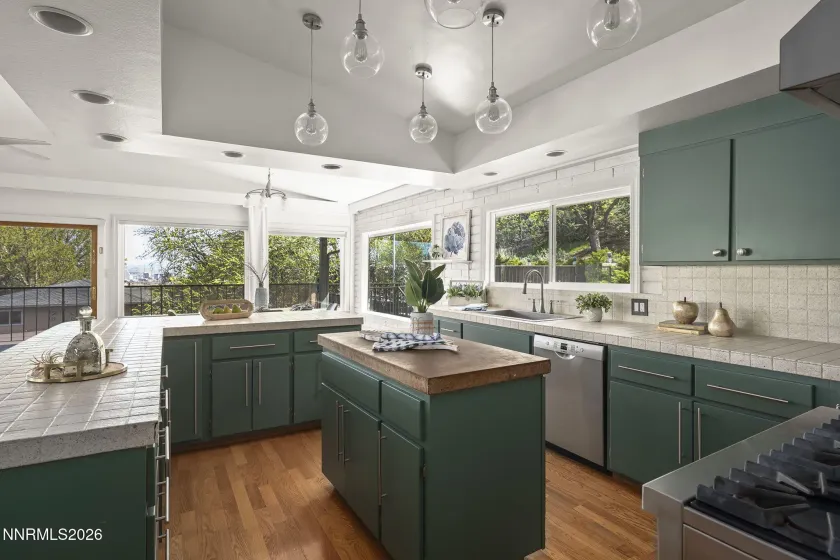 2070 Driscoll, Reno, Nevada 89509, 3 Bedrooms Bedrooms, ,3 BathroomsBathrooms,Residential,Residential,Driscoll,260004180