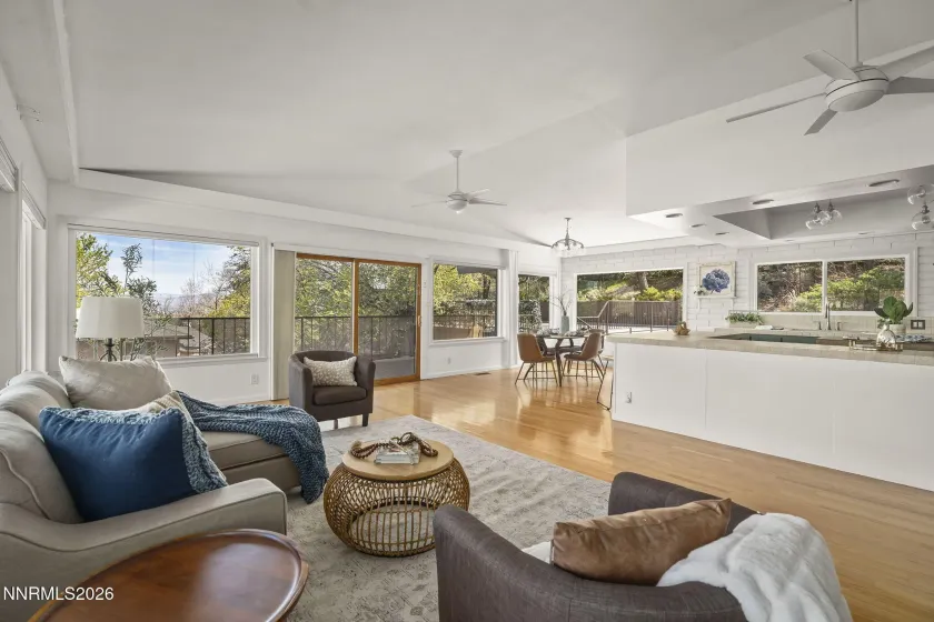 2070 Driscoll, Reno, Nevada 89509, 3 Bedrooms Bedrooms, ,3 BathroomsBathrooms,Residential,Residential,Driscoll,260004180