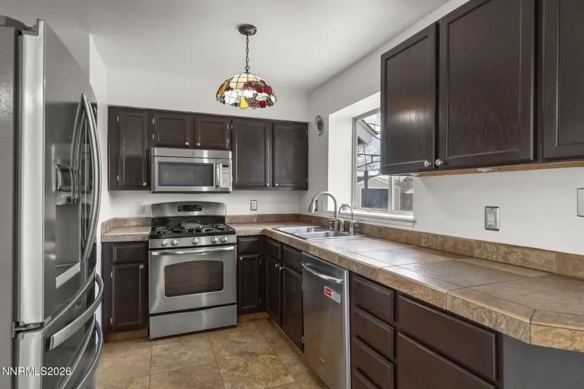 240 Karnak, Sparks, Nevada 89441, 4 Bedrooms Bedrooms, ,2 BathroomsBathrooms,Residential,Residential,Karnak,260004183