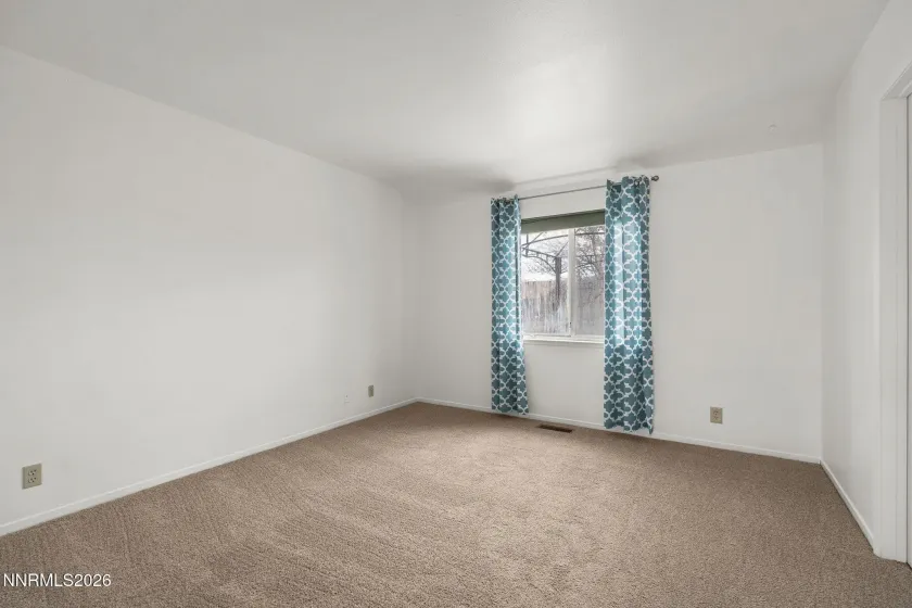 240 Karnak, Sparks, Nevada 89441, 4 Bedrooms Bedrooms, ,2 BathroomsBathrooms,Residential,Residential,Karnak,260004183