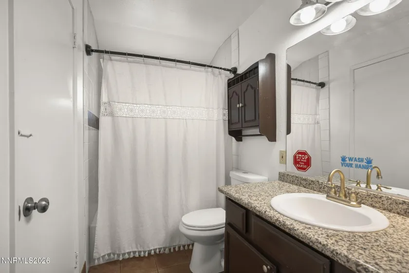 240 Karnak, Sparks, Nevada 89441, 4 Bedrooms Bedrooms, ,2 BathroomsBathrooms,Residential,Residential,Karnak,260004183