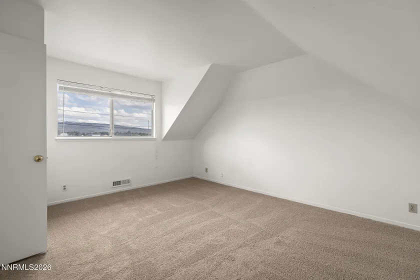 240 Karnak, Sparks, Nevada 89441, 4 Bedrooms Bedrooms, ,2 BathroomsBathrooms,Residential,Residential,Karnak,260004183