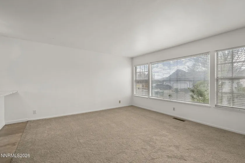 240 Karnak, Sparks, Nevada 89441, 4 Bedrooms Bedrooms, ,2 BathroomsBathrooms,Residential,Residential,Karnak,260004183