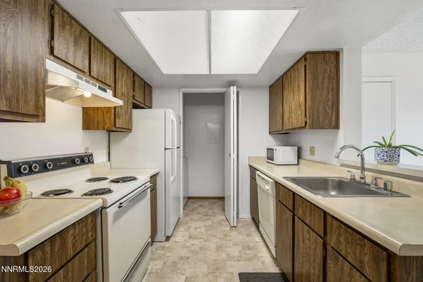 530 Patriot, Reno, Nevada 89511, 1 Bedroom Bedrooms, ,1 BathroomBathrooms,Residential,Residential,Patriot,260004187