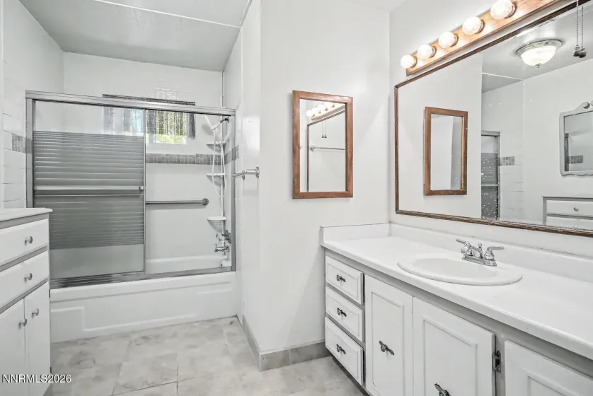 800 5th, Fallon, Nevada 89406, 4 Bedrooms Bedrooms, ,2 BathroomsBathrooms,Residential,Residential,5th,260004184