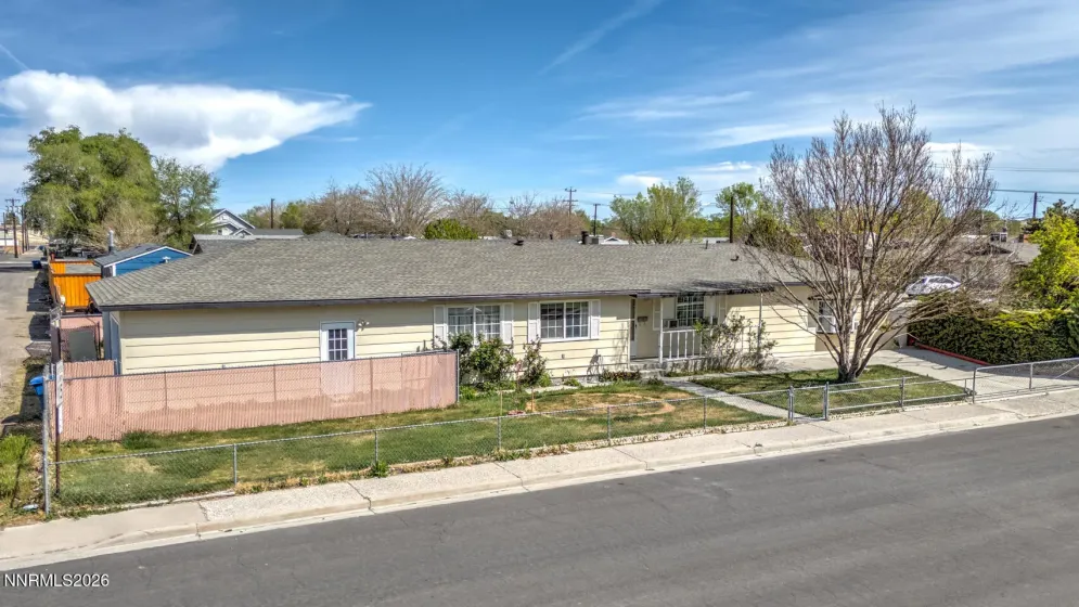 800 5th, Fallon, Nevada 89406, 4 Bedrooms Bedrooms, ,2 BathroomsBathrooms,Residential,Residential,5th,260004184