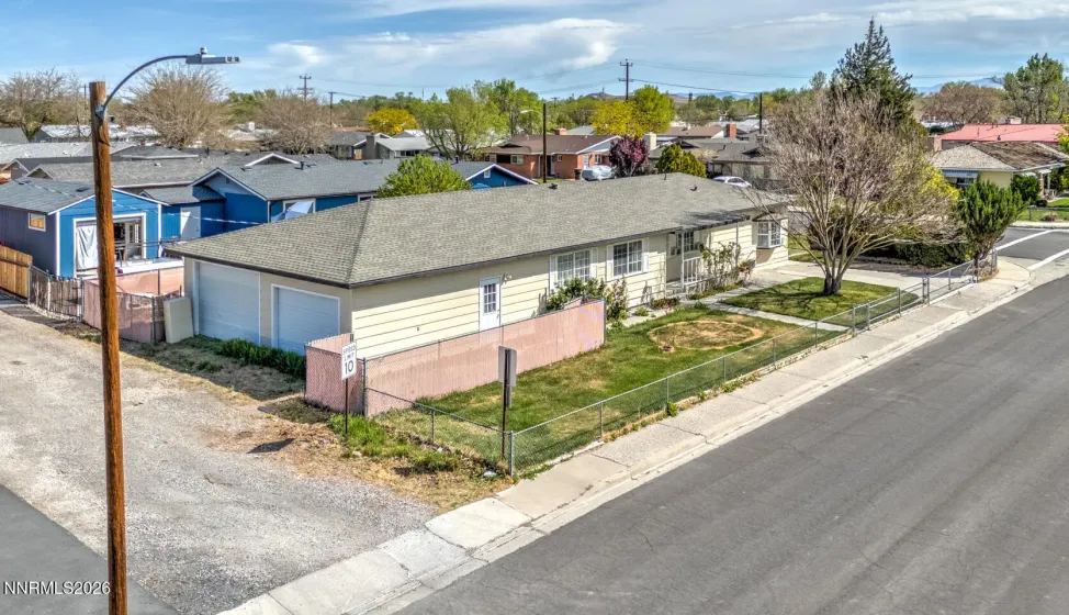 800 5th, Fallon, Nevada 89406, 4 Bedrooms Bedrooms, ,2 BathroomsBathrooms,Residential,Residential,5th,260004184