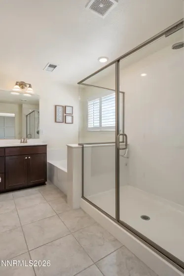 712 Hallow Pointe, Sparks, Nevada 89441, 4 Bedrooms Bedrooms, ,3 BathroomsBathrooms,Residential,Residential,Hallow Pointe,260004188