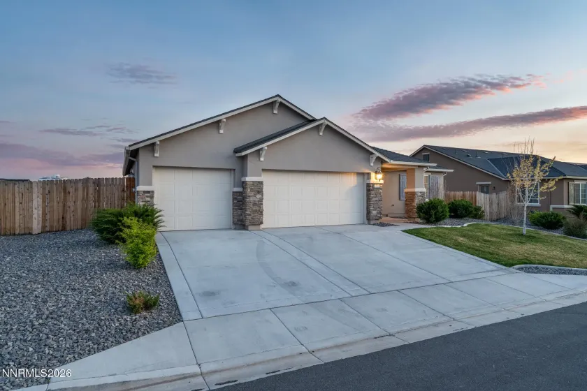 712 Hallow Pointe, Sparks, Nevada 89441, 4 Bedrooms Bedrooms, ,3 BathroomsBathrooms,Residential,Residential,Hallow Pointe,260004188