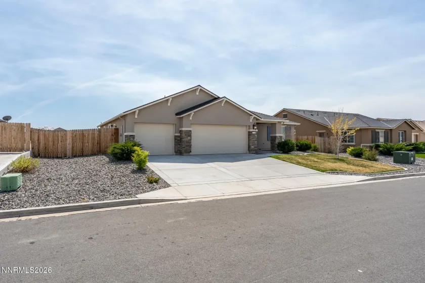712 Hallow Pointe, Sparks, Nevada 89441, 4 Bedrooms Bedrooms, ,3 BathroomsBathrooms,Residential,Residential,Hallow Pointe,260004188
