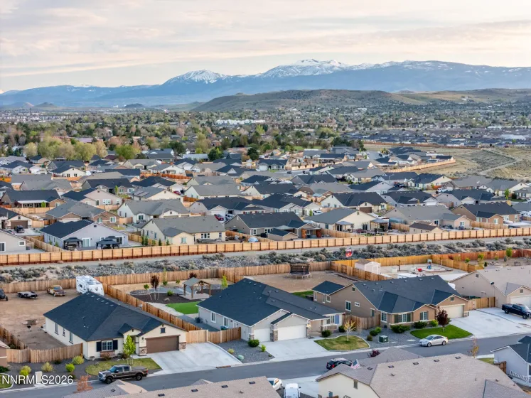 712 Hallow Pointe, Sparks, Nevada 89441, 4 Bedrooms Bedrooms, ,3 BathroomsBathrooms,Residential,Residential,Hallow Pointe,260004188