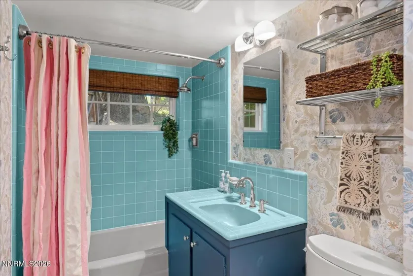 1985 Skyline, Reno, Nevada 89509, 4 Bedrooms Bedrooms, ,6 BathroomsBathrooms,Residential,Residential,Skyline,260004195