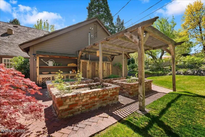 1985 Skyline, Reno, Nevada 89509, 4 Bedrooms Bedrooms, ,6 BathroomsBathrooms,Residential,Residential,Skyline,260004195