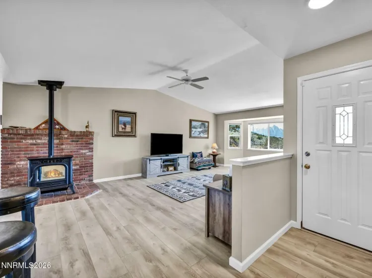 2162 Mel, Gardnerville, Nevada 89410, 3 Bedrooms Bedrooms, ,2 BathroomsBathrooms,Residential,Residential,Mel,260004196