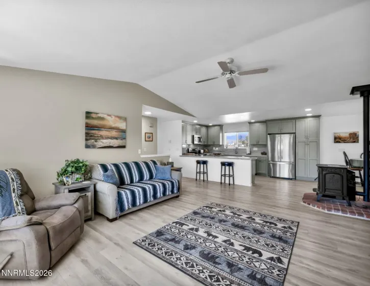 2162 Mel, Gardnerville, Nevada 89410, 3 Bedrooms Bedrooms, ,2 BathroomsBathrooms,Residential,Residential,Mel,260004196