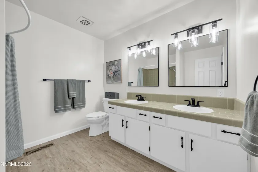 10755 Silver Knolls, Reno, Nevada 89508, 4 Bedrooms Bedrooms, ,3 BathroomsBathrooms,Residential,Residential,Silver Knolls,260004200