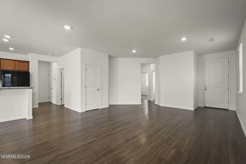 939 Eldakey, Sparks, Nevada 89436, 3 Bedrooms Bedrooms, ,2 BathroomsBathrooms,Residential,Residential,Eldakey,260004204