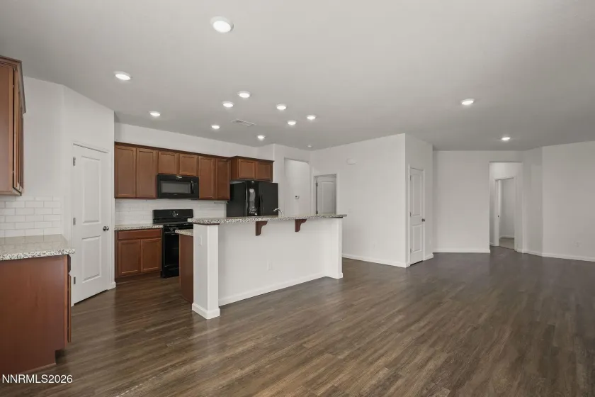 939 Eldakey, Sparks, Nevada 89436, 3 Bedrooms Bedrooms, ,2 BathroomsBathrooms,Residential,Residential,Eldakey,260004204