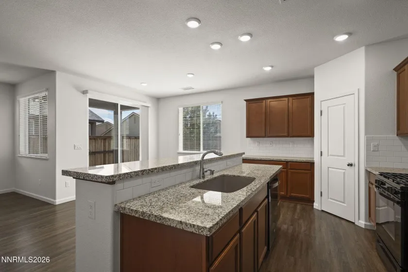 939 Eldakey, Sparks, Nevada 89436, 3 Bedrooms Bedrooms, ,2 BathroomsBathrooms,Residential,Residential,Eldakey,260004204