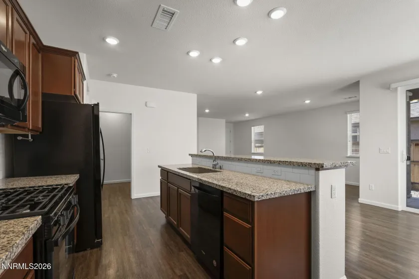 939 Eldakey, Sparks, Nevada 89436, 3 Bedrooms Bedrooms, ,2 BathroomsBathrooms,Residential,Residential,Eldakey,260004204