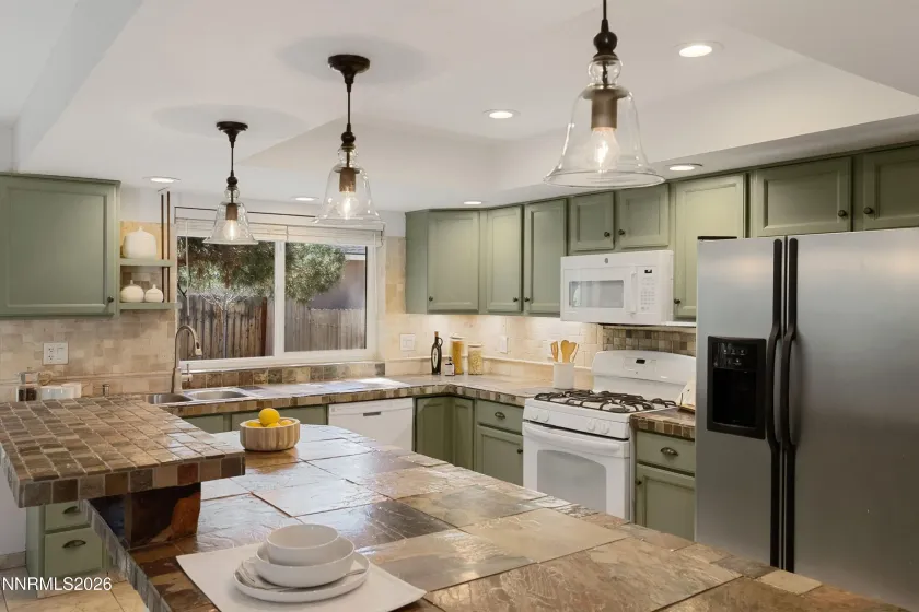 230 Sunlit, Spanish Springs, Nevada 89441, 3 Bedrooms Bedrooms, ,3 BathroomsBathrooms,Residential,Residential,Sunlit,260004201