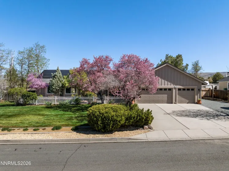 230 Sunlit, Spanish Springs, Nevada 89441, 3 Bedrooms Bedrooms, ,3 BathroomsBathrooms,Residential,Residential,Sunlit,260004201