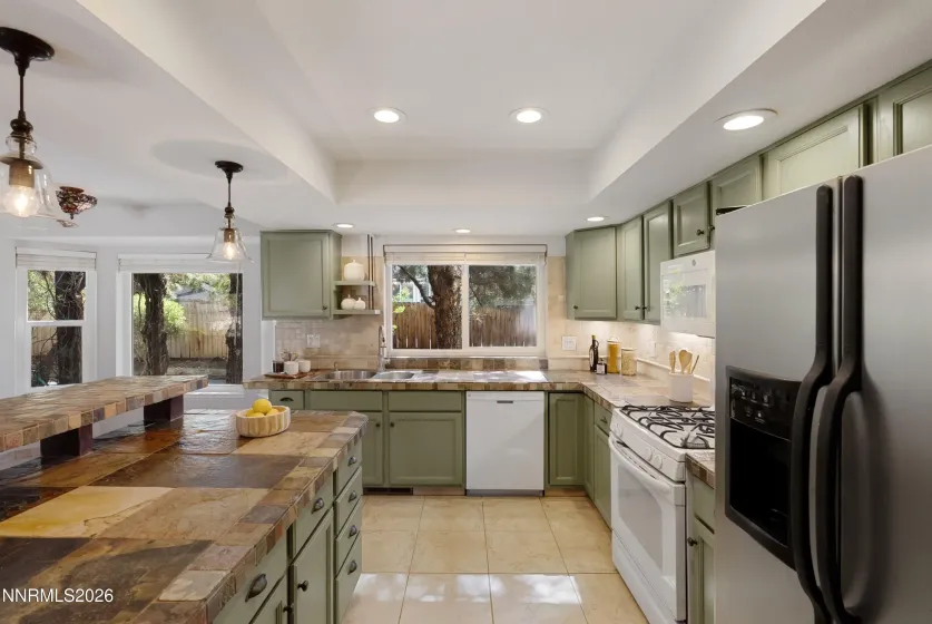 230 Sunlit, Spanish Springs, Nevada 89441, 3 Bedrooms Bedrooms, ,3 BathroomsBathrooms,Residential,Residential,Sunlit,260004201