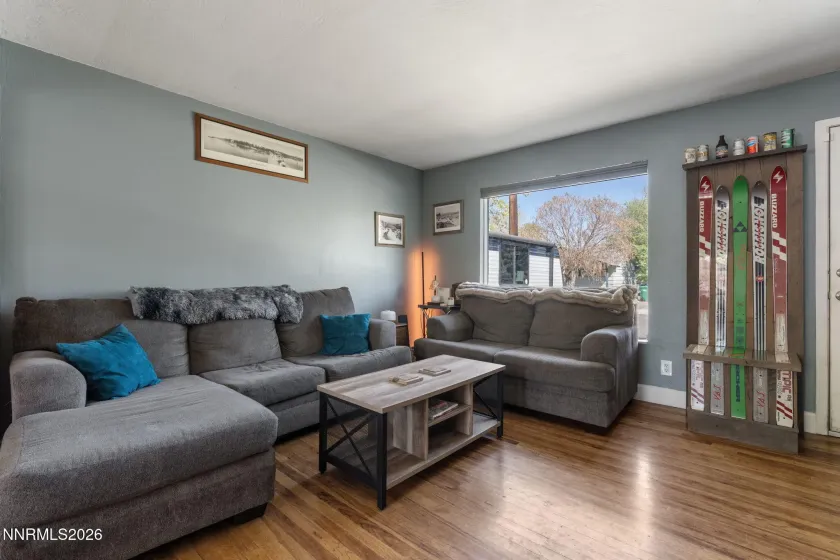 417 H, Sparks, Nevada 89431, 3 Bedrooms Bedrooms, ,2 BathroomsBathrooms,Residential,Residential,H,260004210