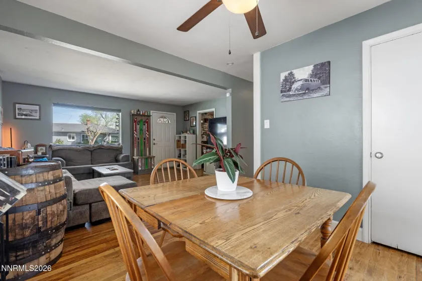 417 H, Sparks, Nevada 89431, 3 Bedrooms Bedrooms, ,2 BathroomsBathrooms,Residential,Residential,H,260004210