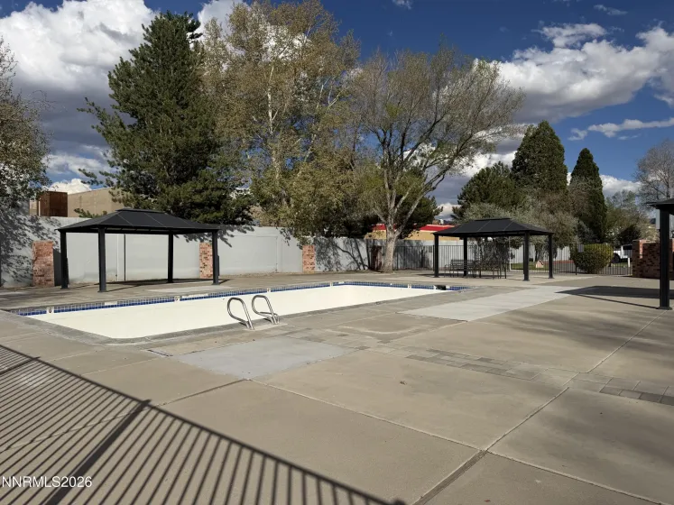 682 Pine Meadows, Sparks, Nevada 89431, 2 Bedrooms Bedrooms, ,1 BathroomBathrooms,Residential,Residential,Pine Meadows,260004211