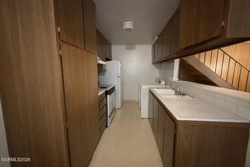 682 Pine Meadows, Sparks, Nevada 89431, 2 Bedrooms Bedrooms, ,1 BathroomBathrooms,Residential,Residential,Pine Meadows,260004211