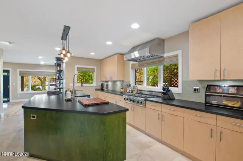 720 Nixon, Reno, Nevada 89509, 3 Bedrooms Bedrooms, ,2 BathroomsBathrooms,Residential,Residential,Nixon,260004217