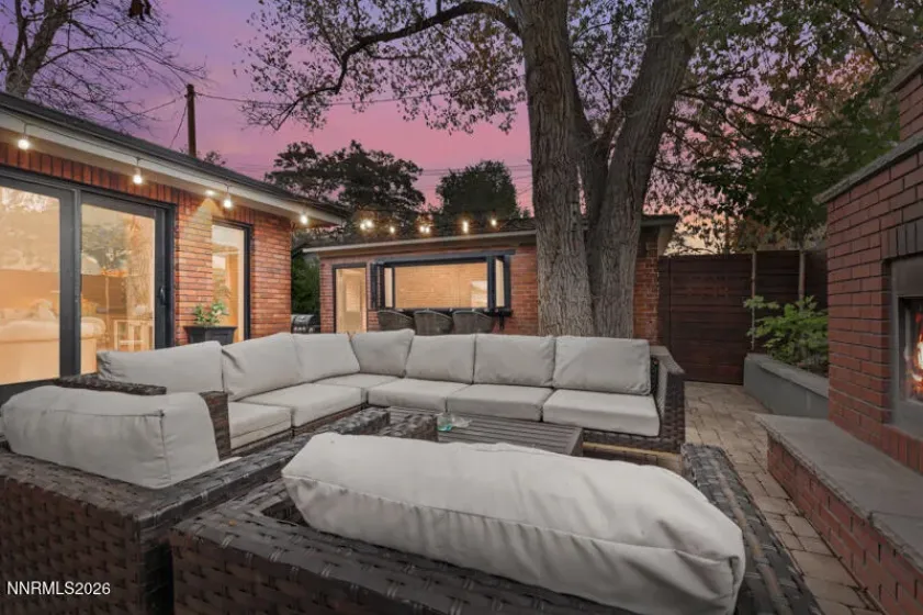 720 Nixon, Reno, Nevada 89509, 3 Bedrooms Bedrooms, ,2 BathroomsBathrooms,Residential,Residential,Nixon,260004217