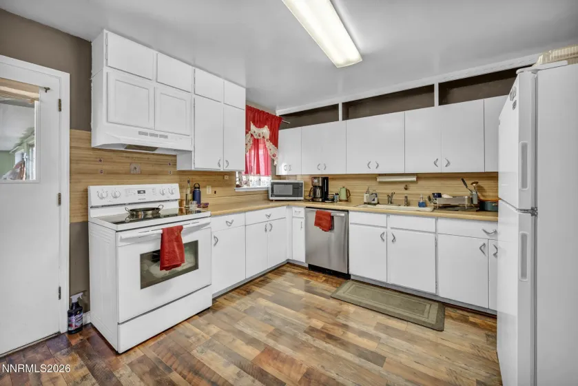 18 Prater, Sparks, Nevada 89431, 3 Bedrooms Bedrooms, ,2 BathroomsBathrooms,Residential,Residential,Prater,260004220